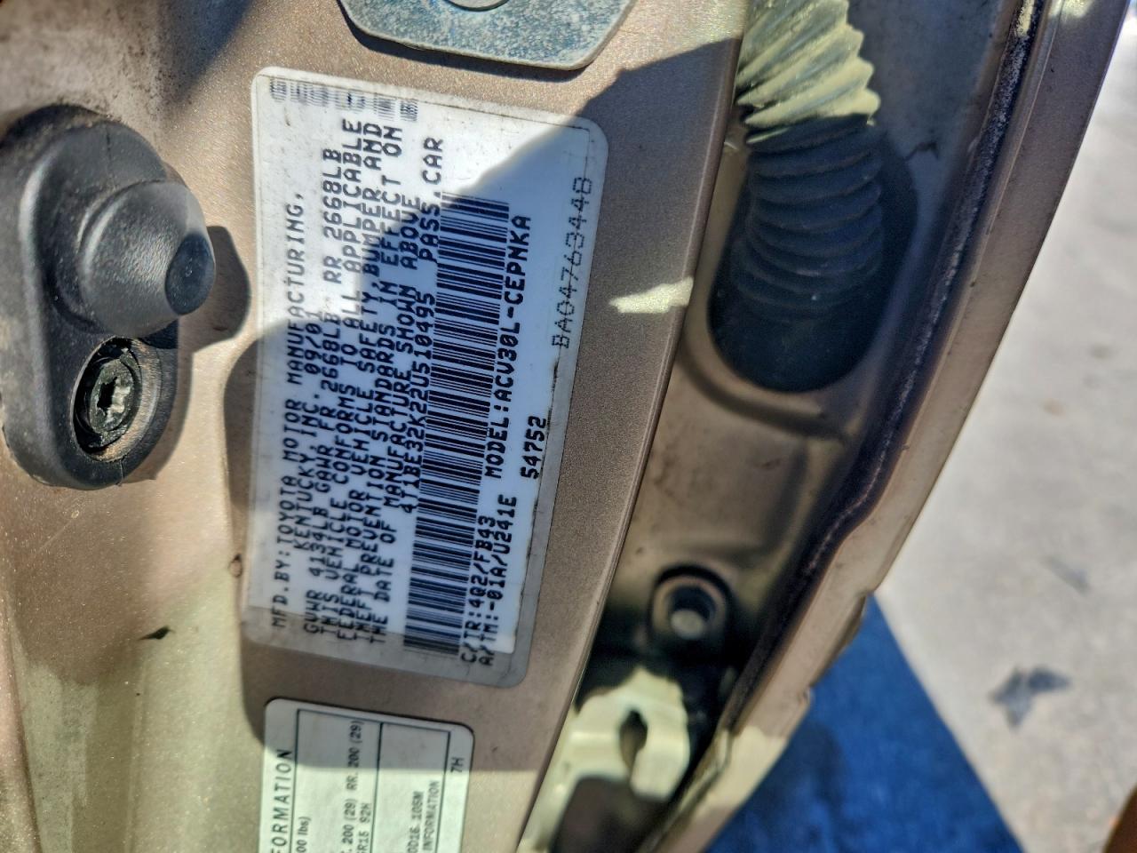 2002 TOYOTA CAMRY LE photo 12