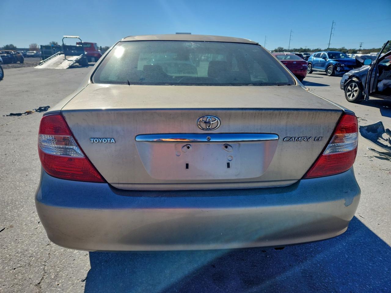 2002 TOYOTA CAMRY LE photo 6