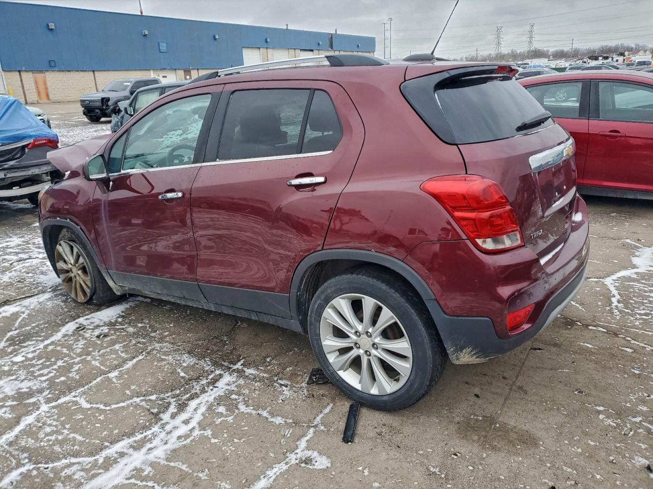 2017 CHEVROLET TRAX PREMIER photo 2