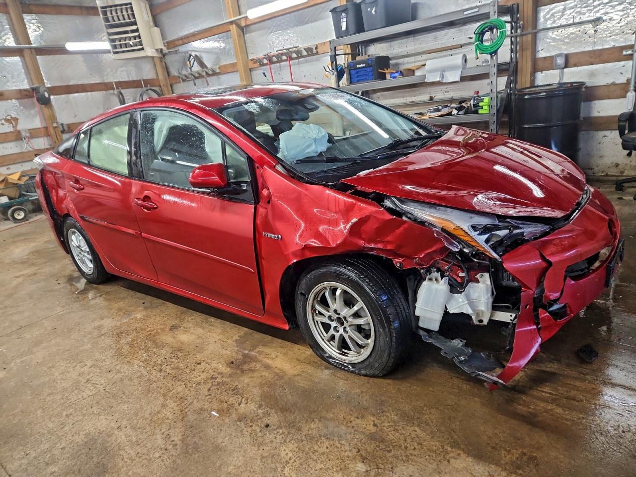 2018 TOYOTA PRIUS photo 4