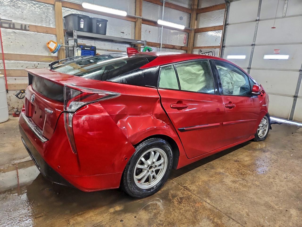 2018 TOYOTA PRIUS photo 3