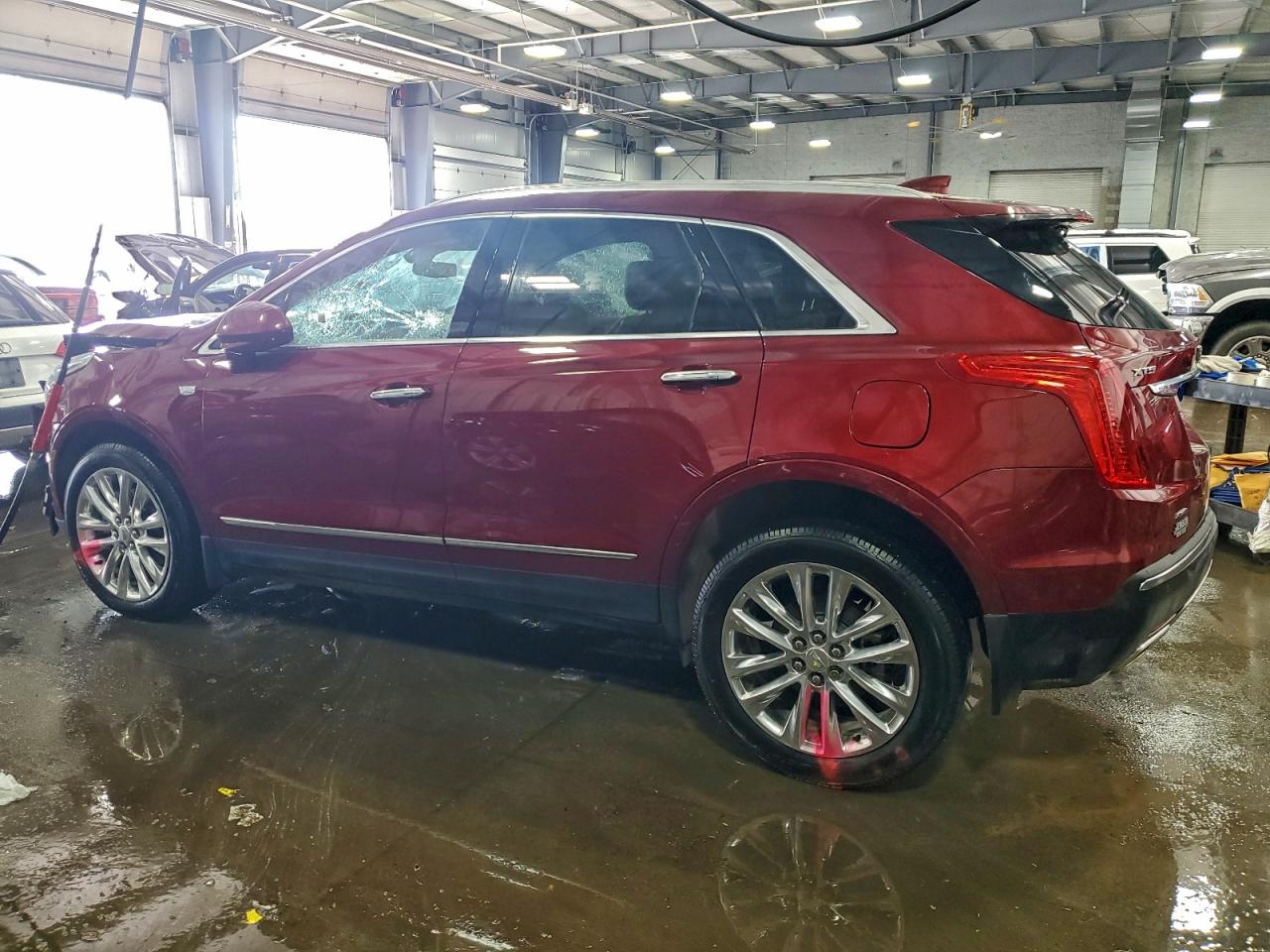 2018 CADILLAC XT5 PLATINUM photo 2
