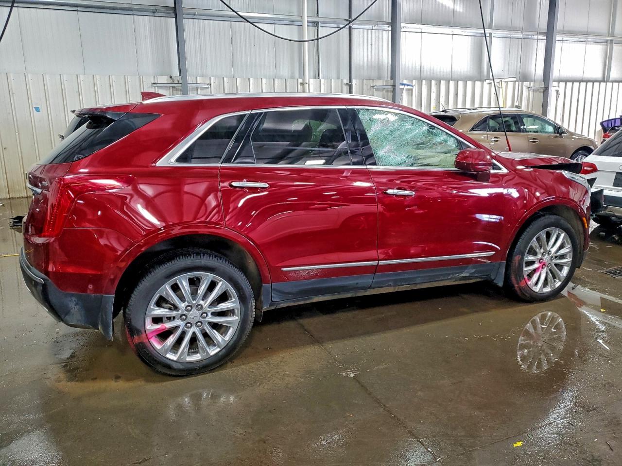 2018 CADILLAC XT5 PLATINUM photo 3