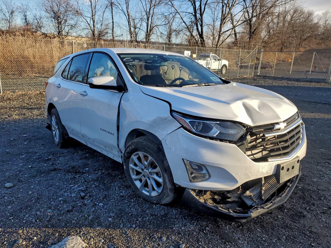 2019 CHEVROLET EQUINOX LT photo 4
