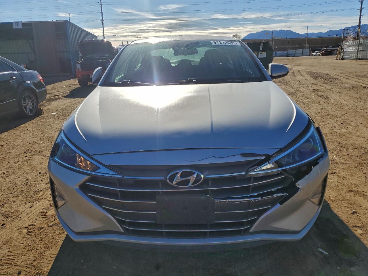 2020 HYUNDAI ELANTRA SE photo 5