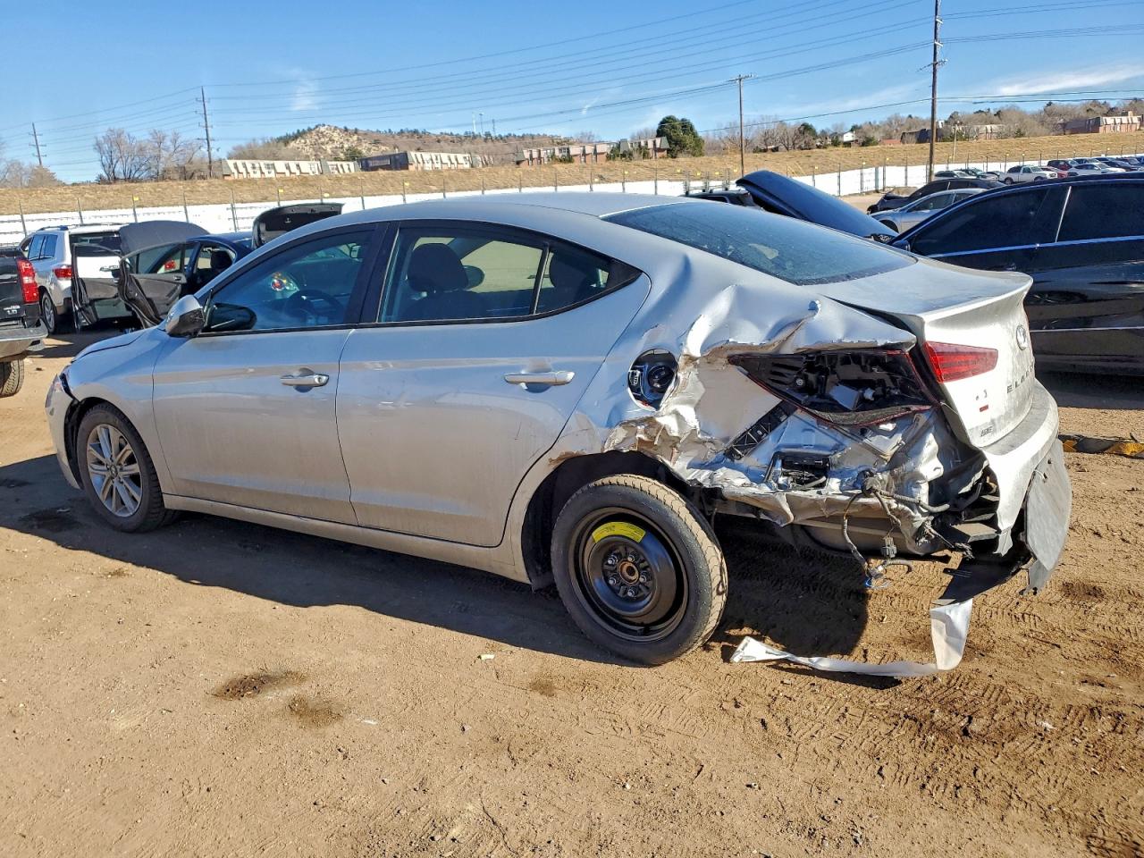 2020 HYUNDAI ELANTRA SE photo 2