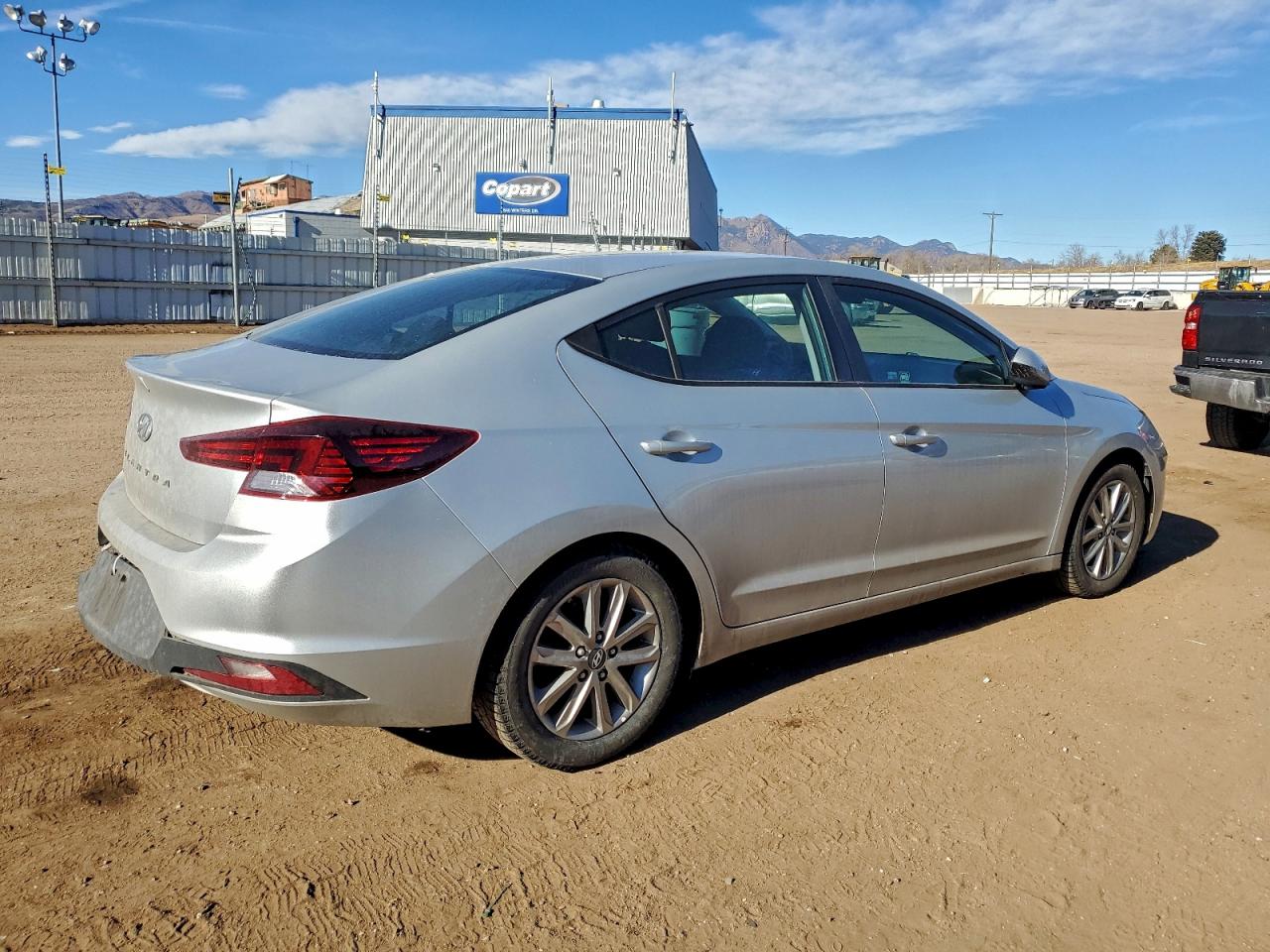 2020 HYUNDAI ELANTRA SE photo 3