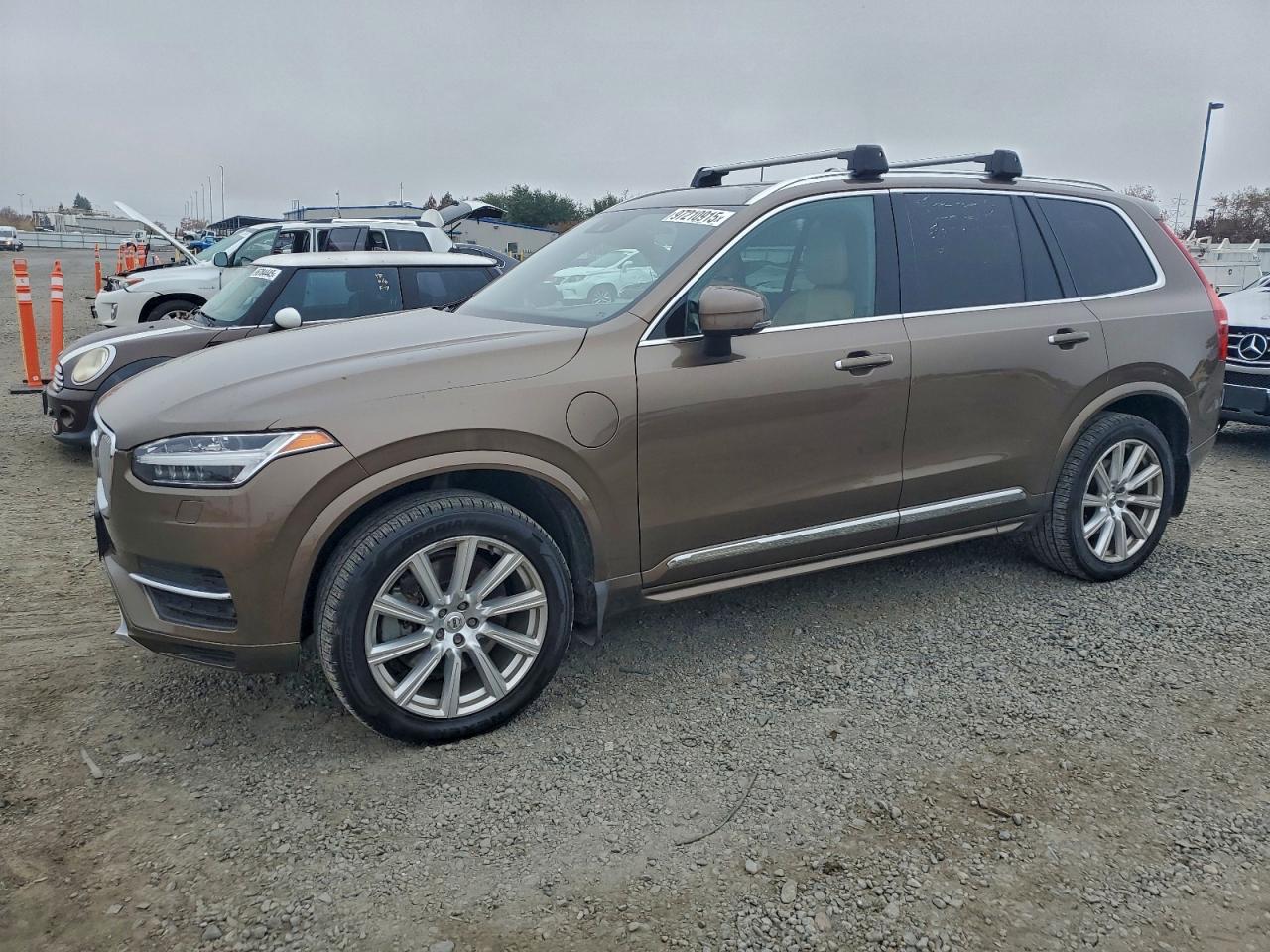 2016 VOLVO XC90