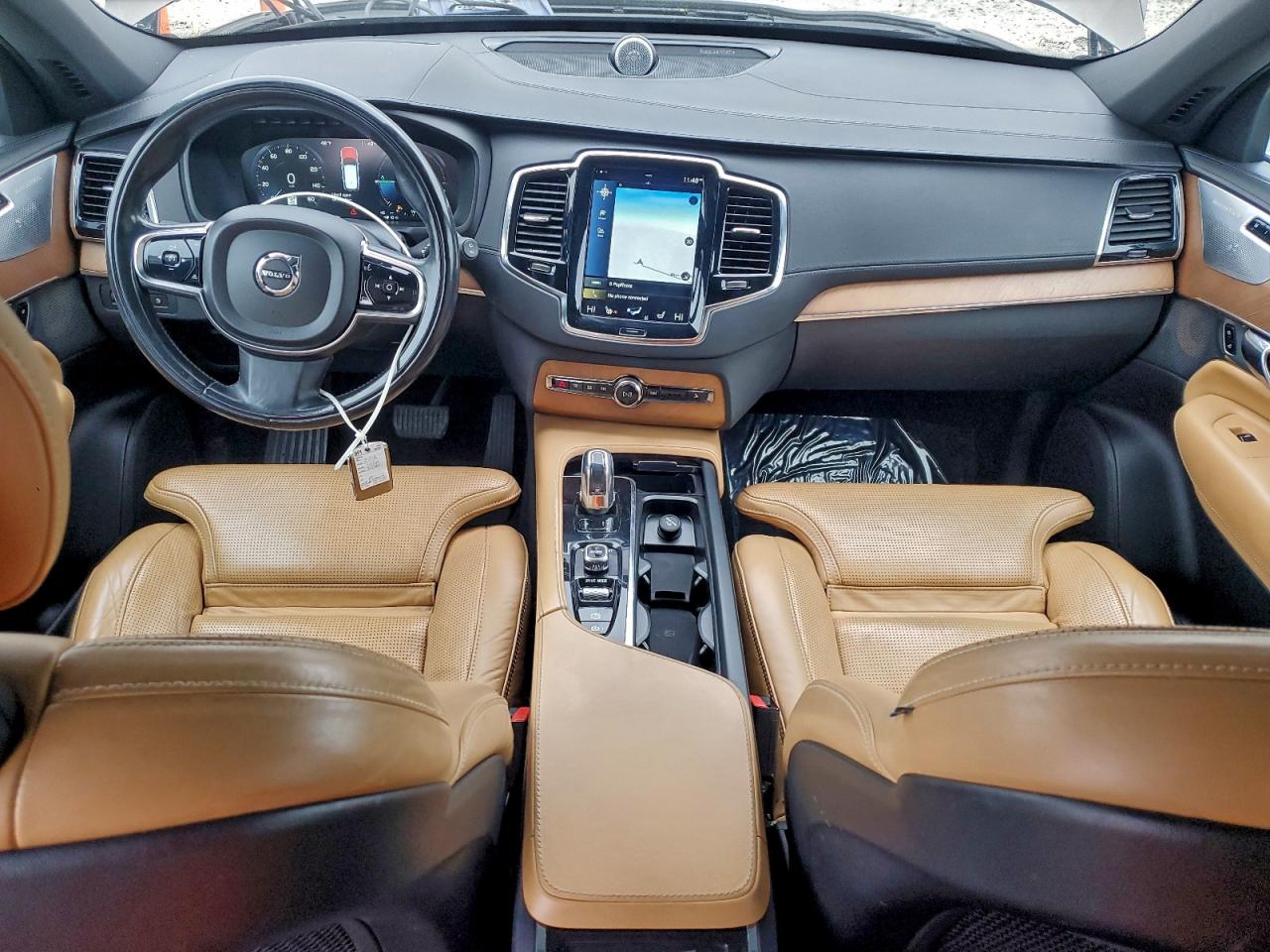 2016 VOLVO XC90 T8 photo 8
