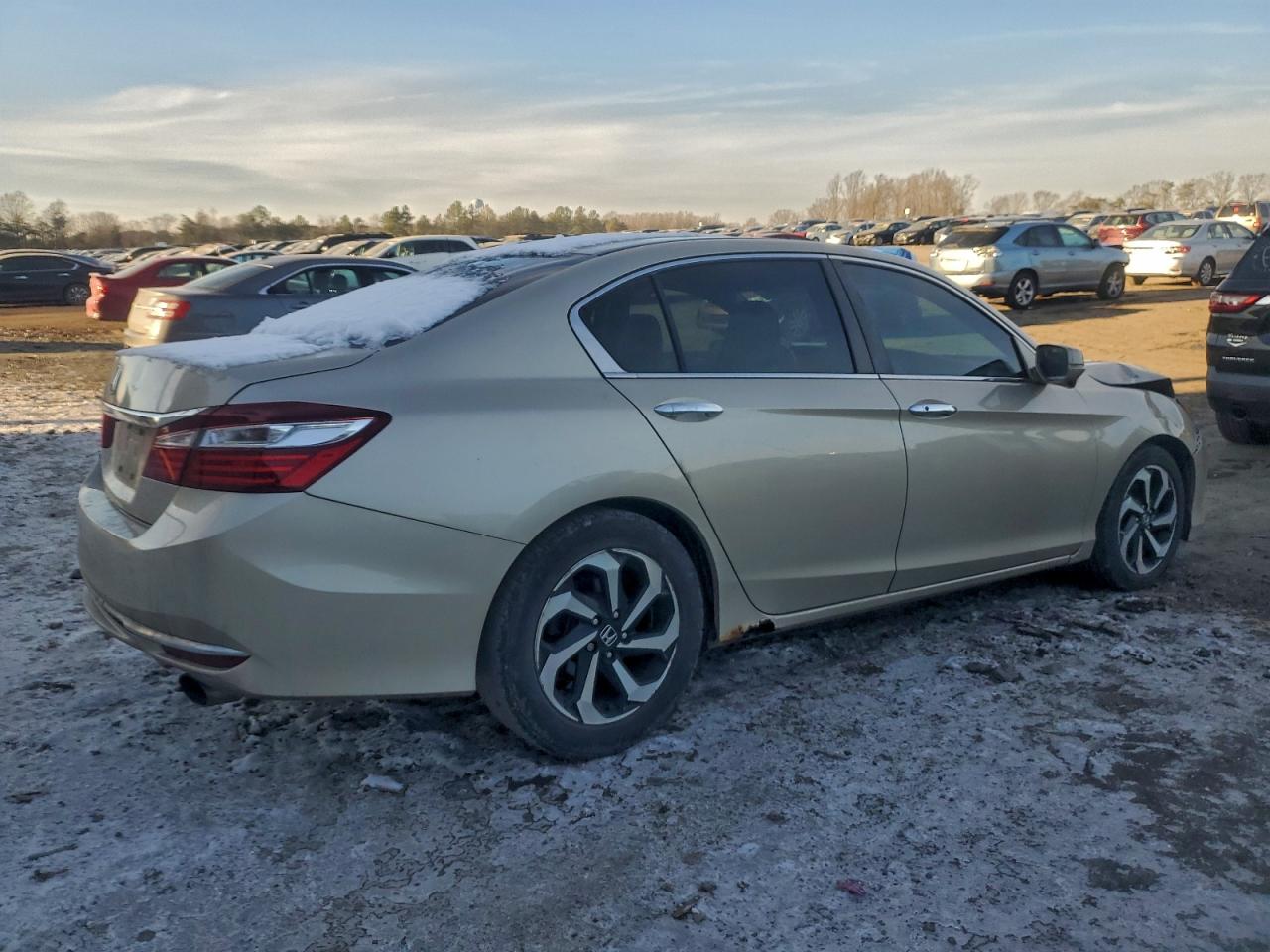 2017 HONDA ACCORD EX photo 3