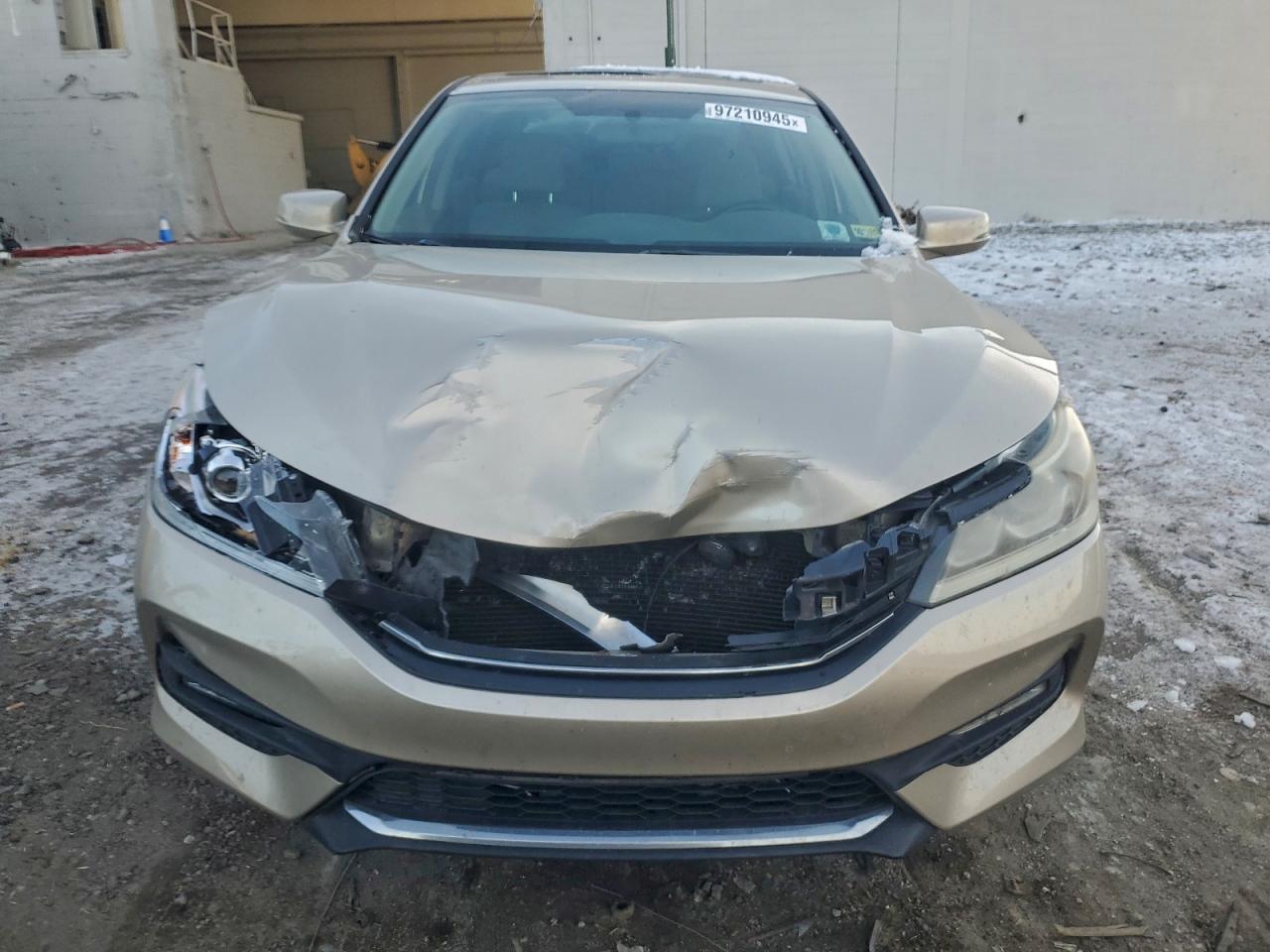 2017 HONDA ACCORD EX photo 5