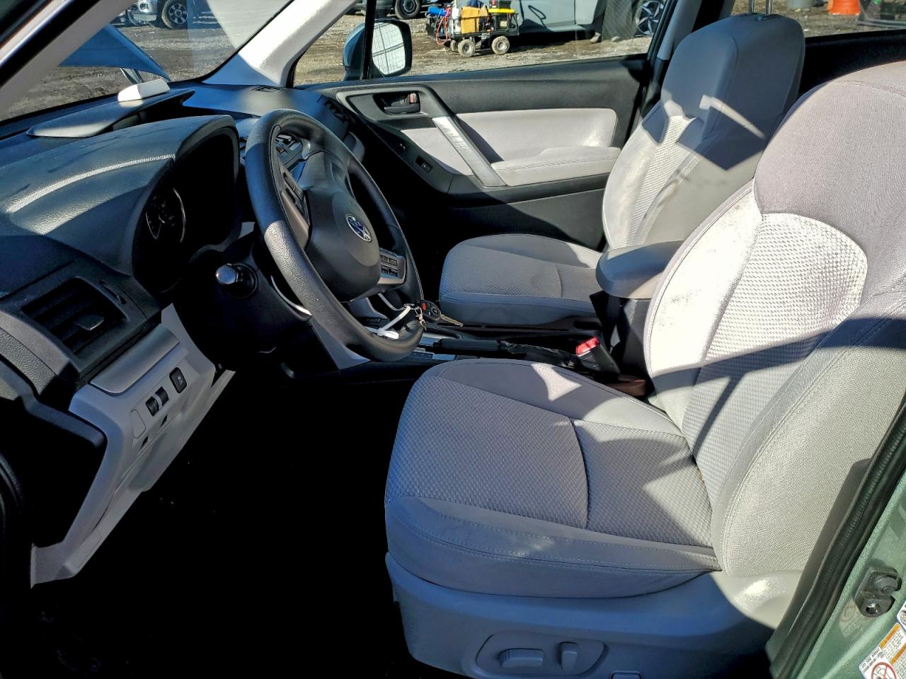 2015 SUBARU FORESTER photo 7