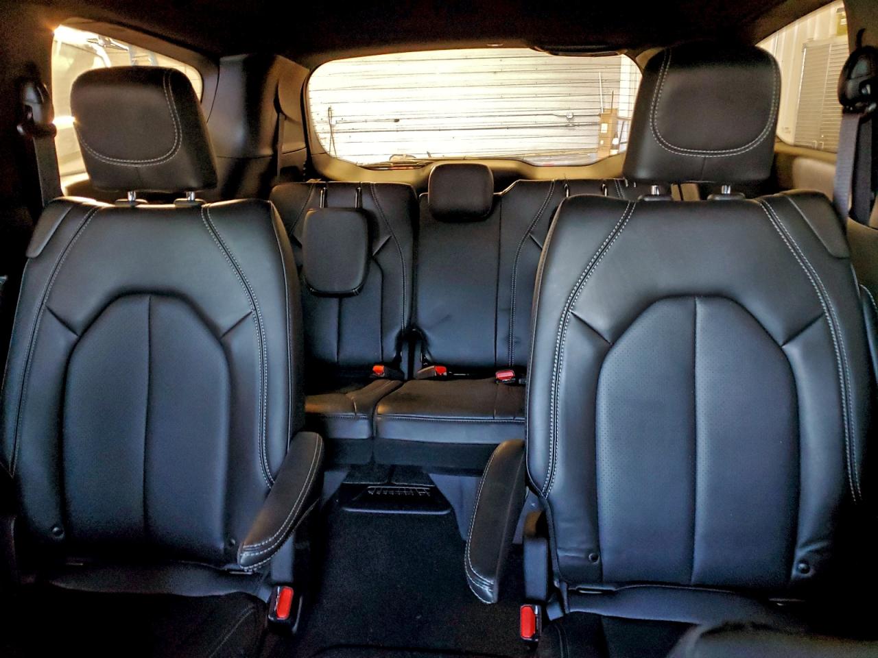 2026 CHRYSLER PACIFICA SELECT photo 10