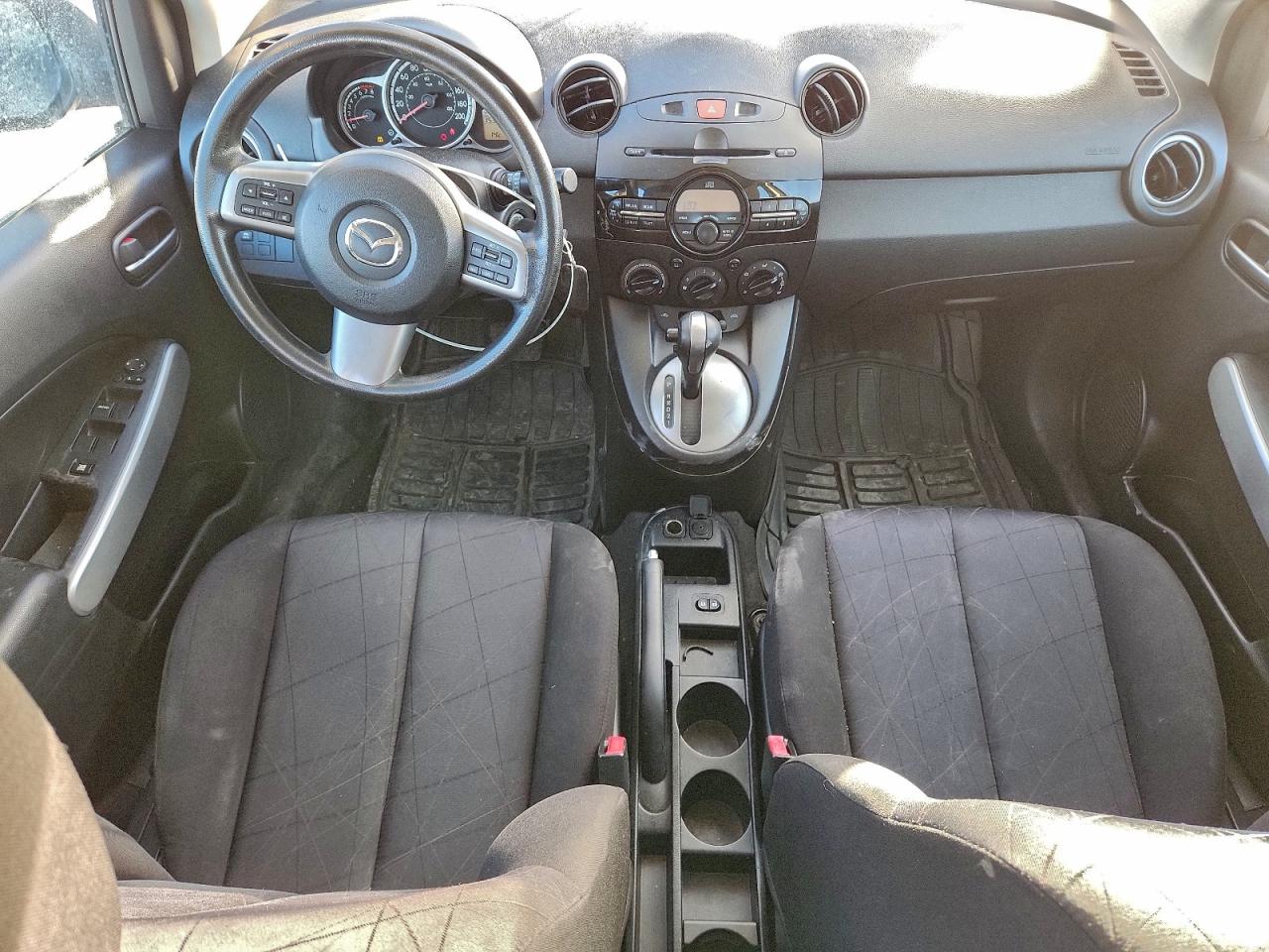 2012 MAZDA MAZDA2 photo 8