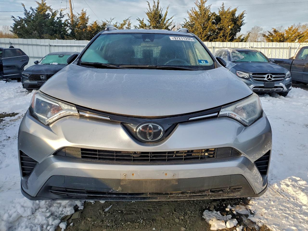 2018 TOYOTA RAV4 LE photo 5