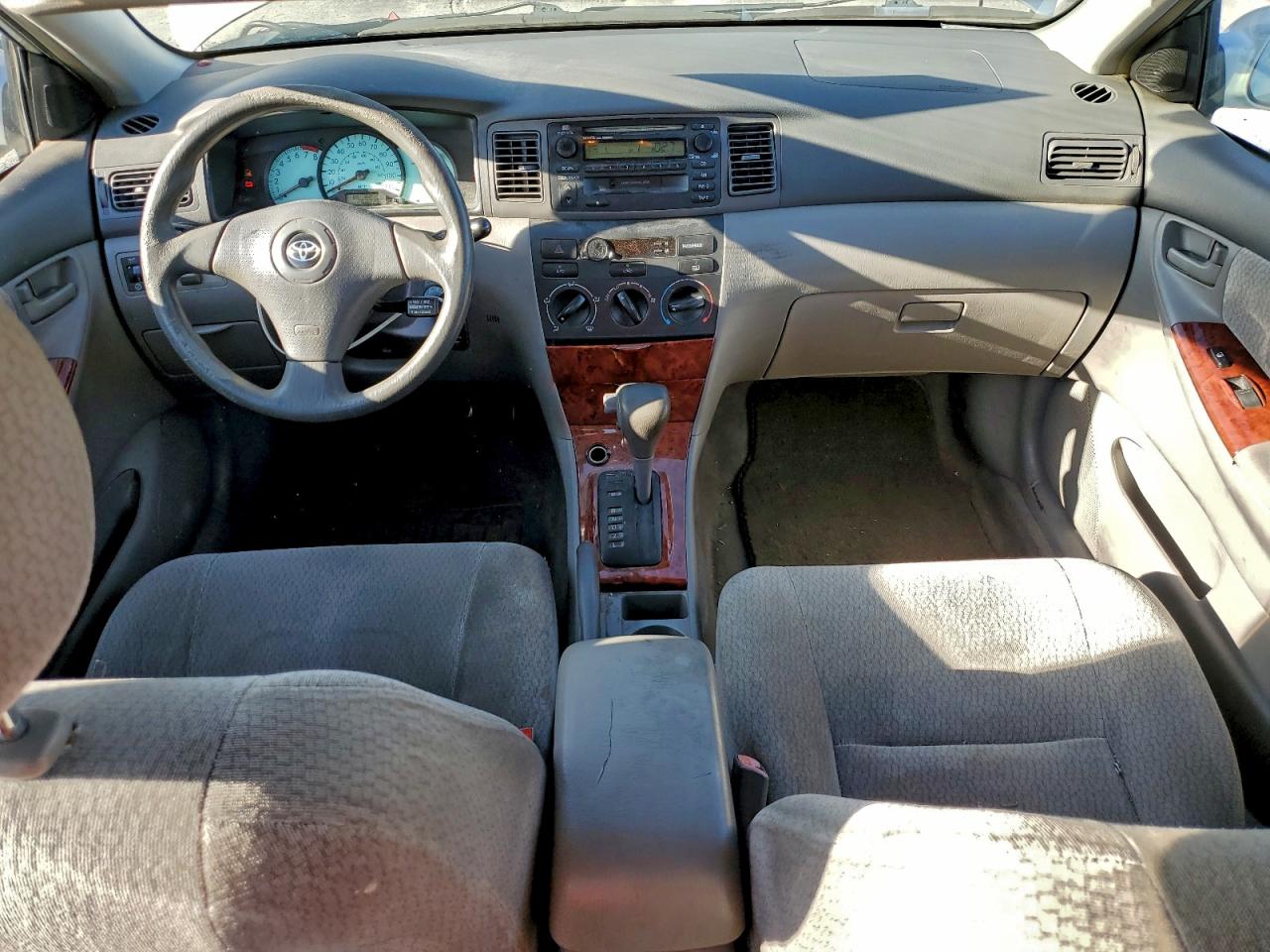 2004 TOYOTA COROLLA CE photo 8