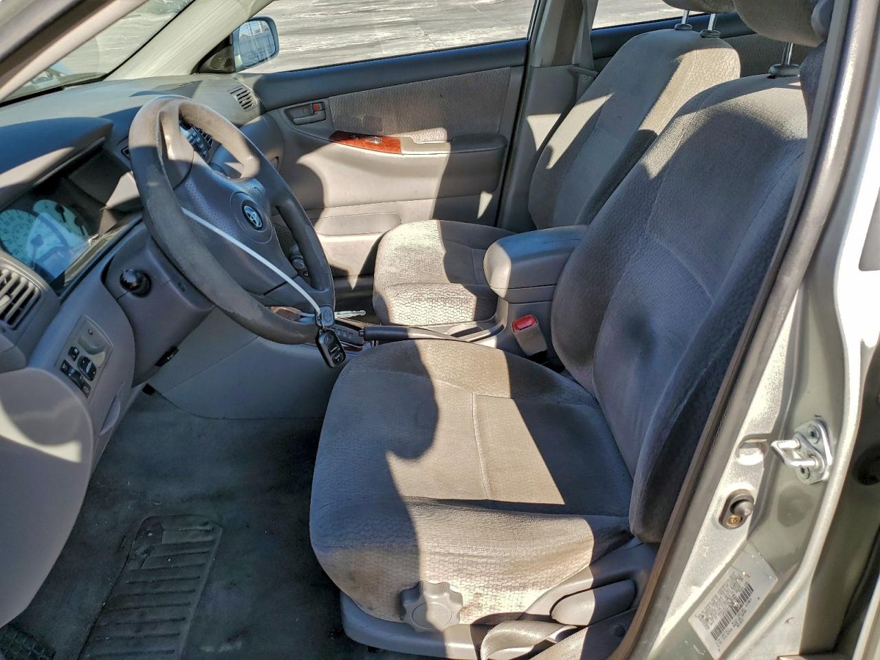 2004 TOYOTA COROLLA CE photo 7