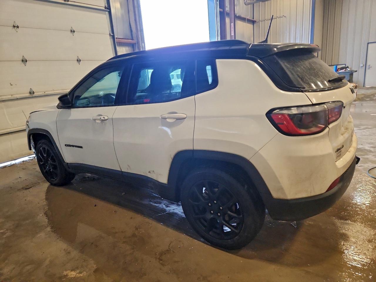 2024 JEEP COMPASS LATITUDE photo 2