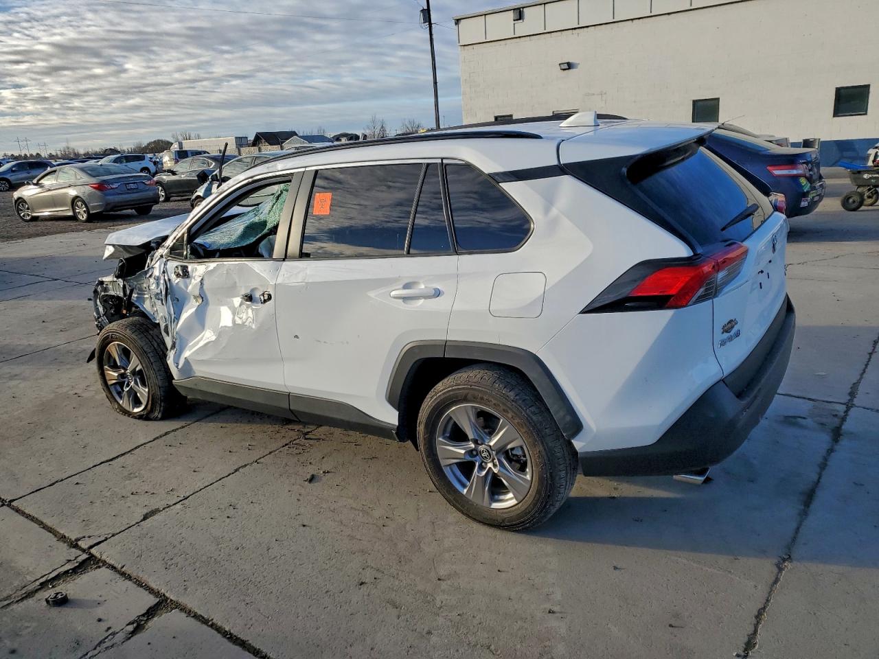 2024 TOYOTA RAV4 XLE photo 2