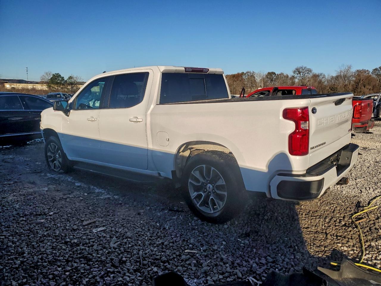 2019 CHEVROLET SILVERADO K1500 RST photo 2