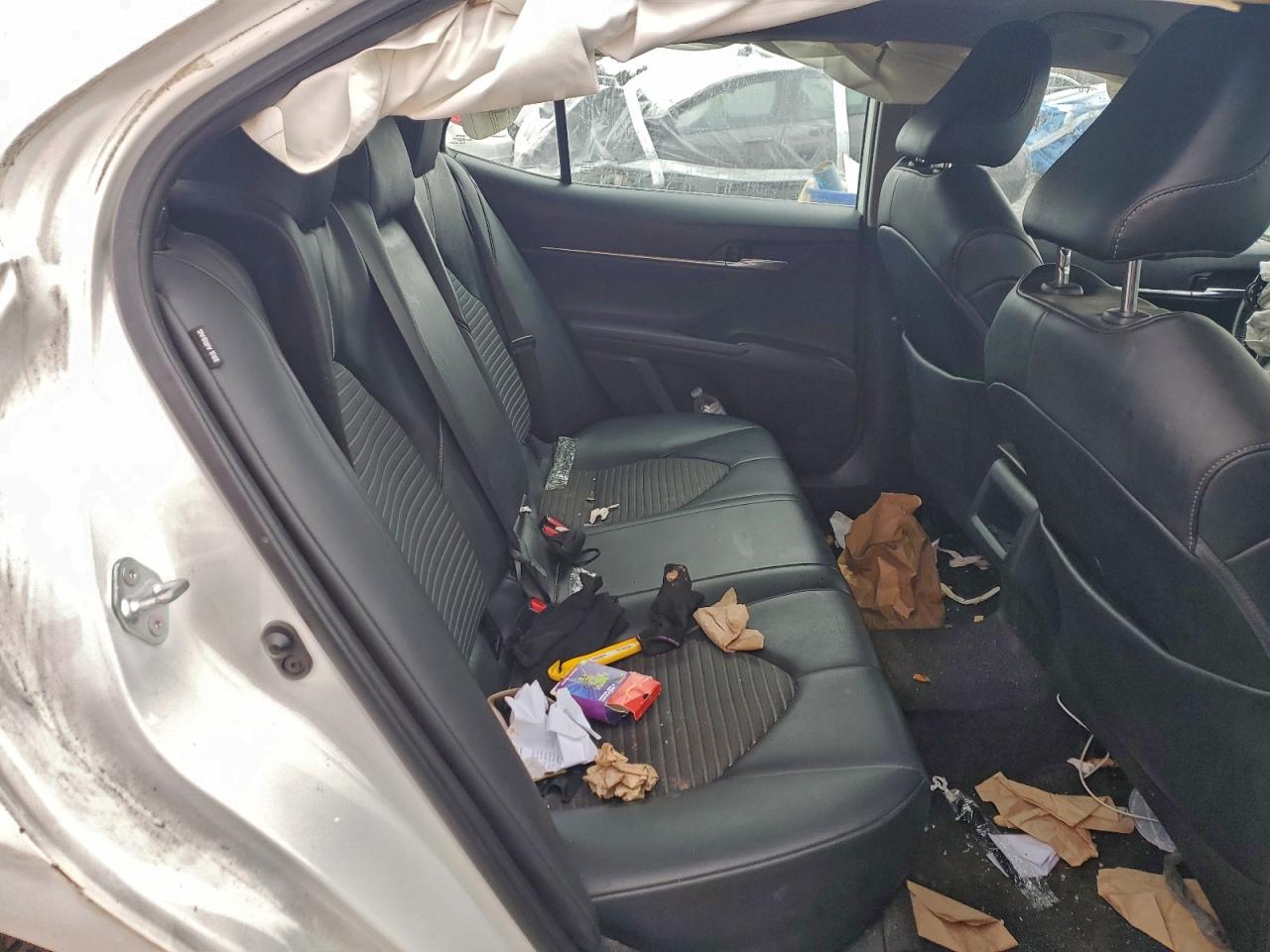 2021 TOYOTA CAMRY SE photo 10