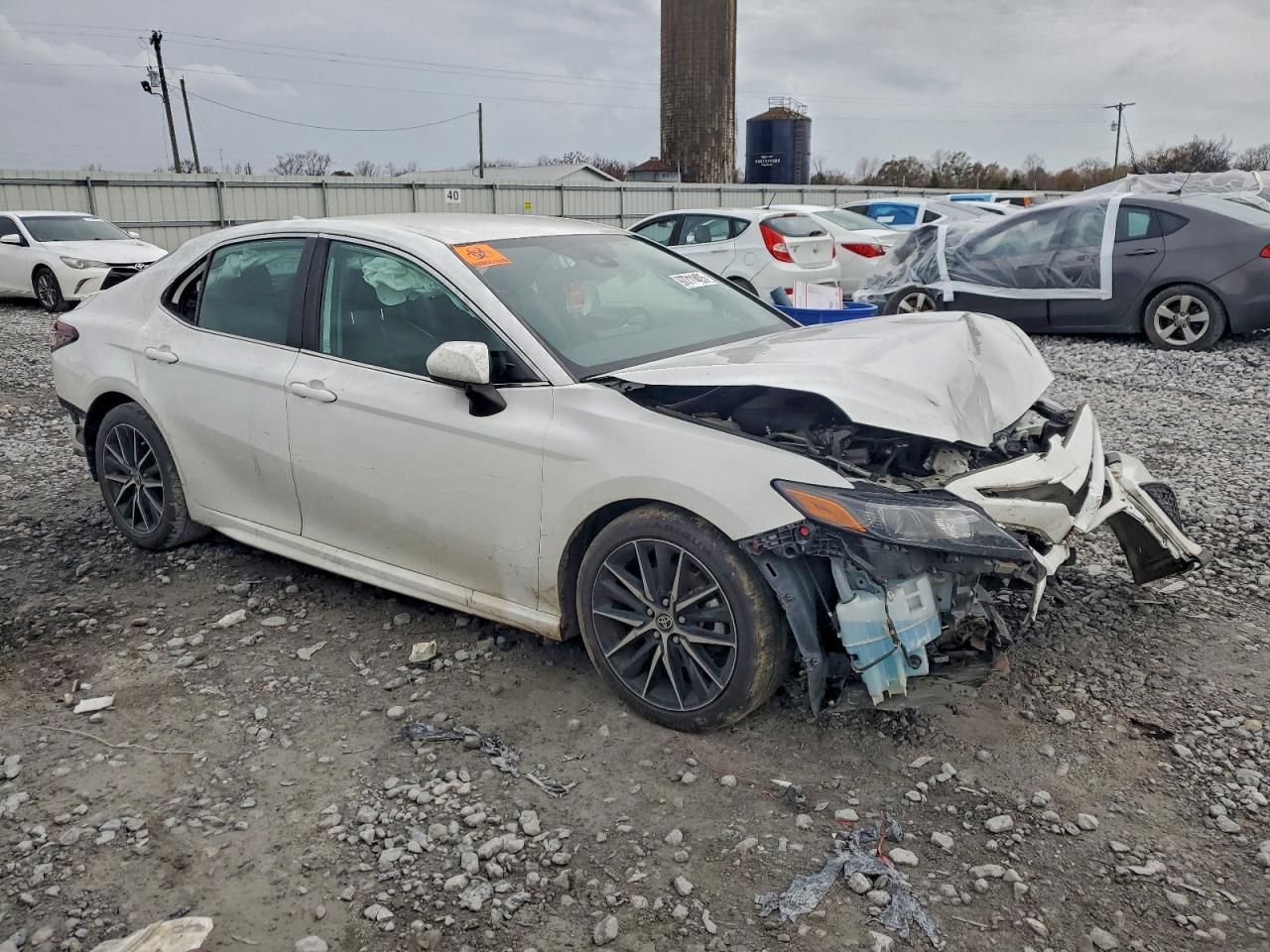 2021 TOYOTA CAMRY SE photo 4