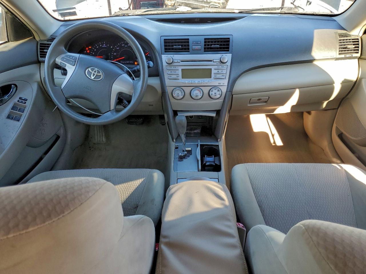 2011 TOYOTA CAMRY BASE photo 8