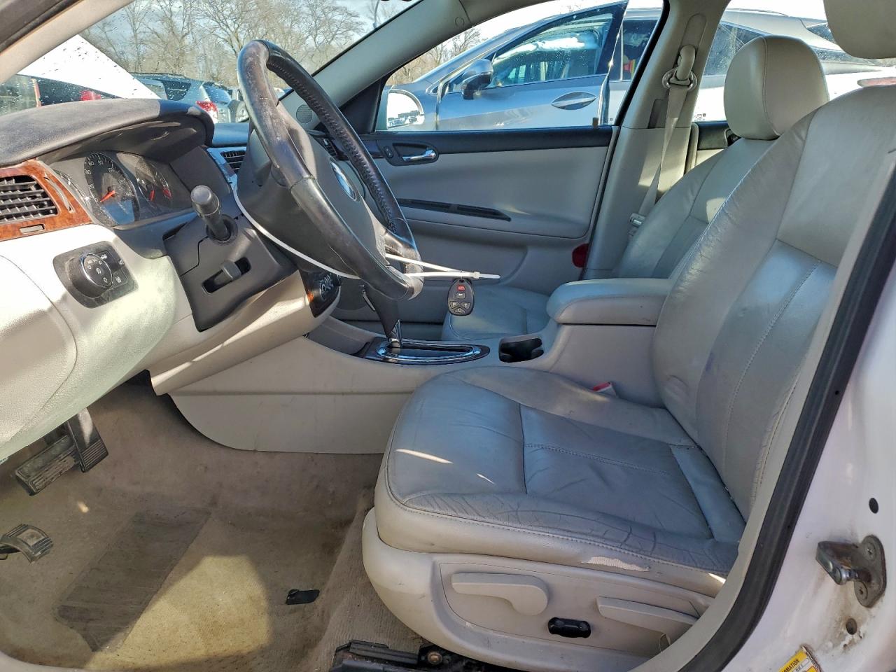 2011 CHEVROLET IMPALA LT photo 7
