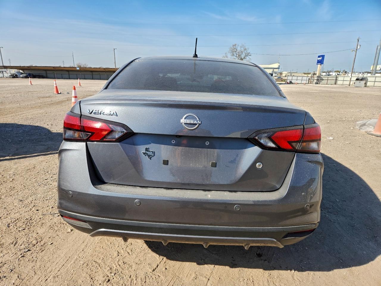 2024 NISSAN VERSA S photo 6