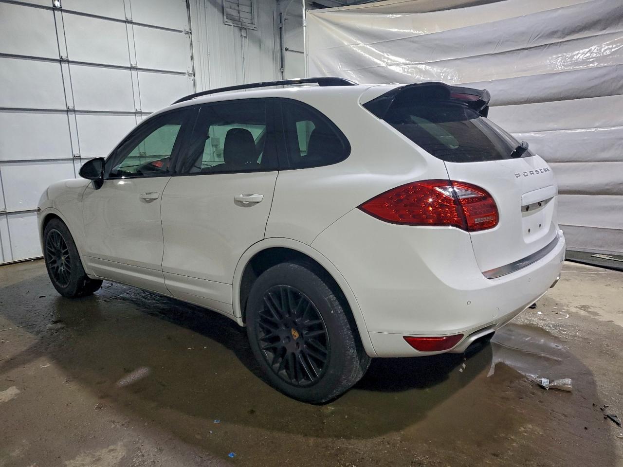 2012 PORSCHE CAYENNE S HYBRID photo 2
