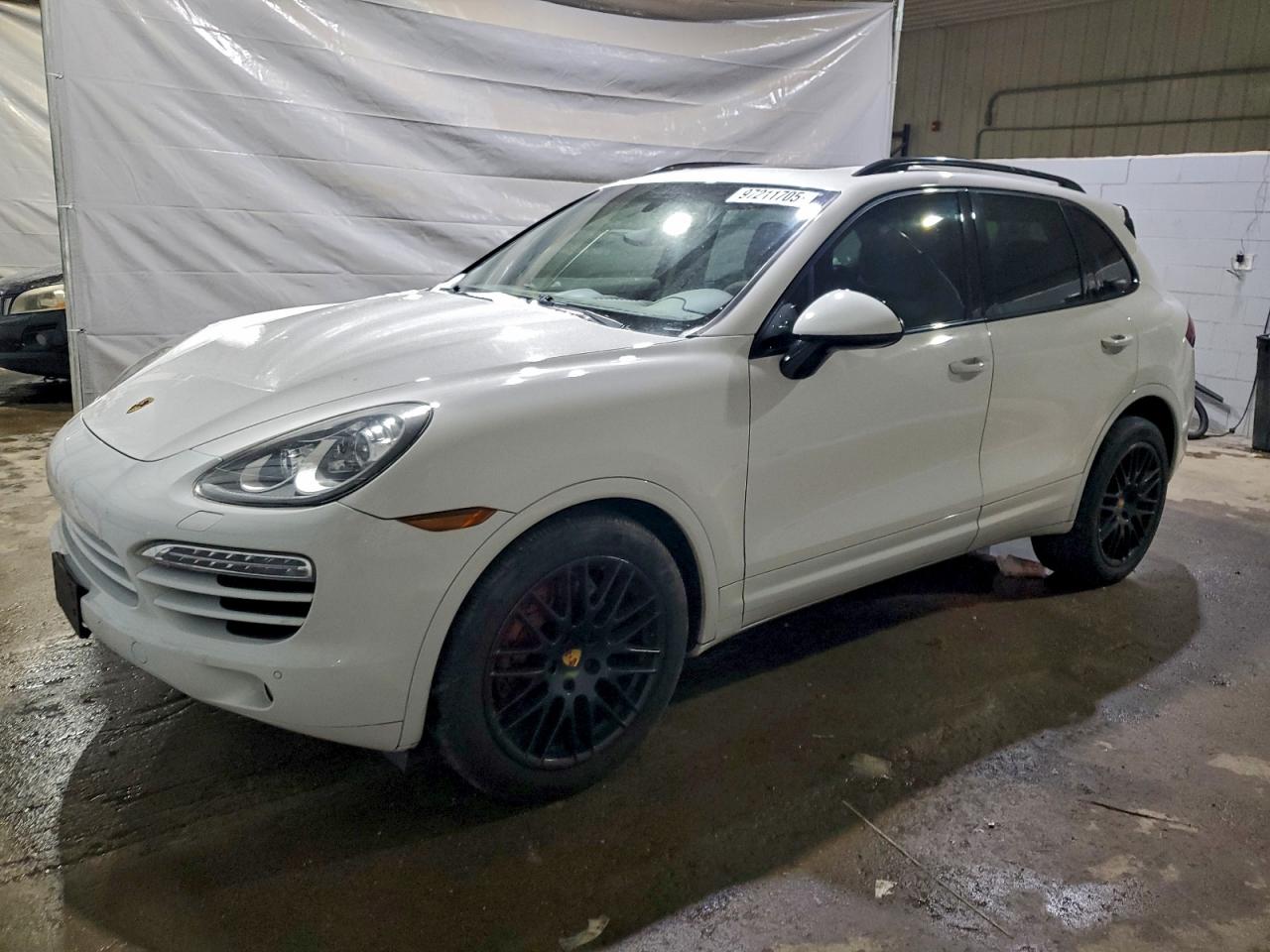 2012 PORSCHE CAYENNE