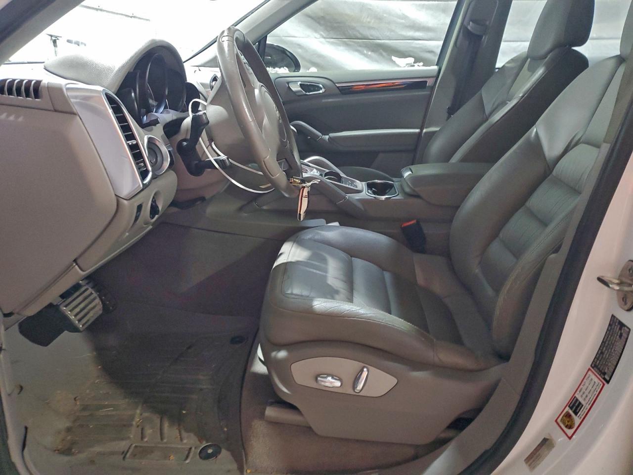2012 PORSCHE CAYENNE S HYBRID photo 7