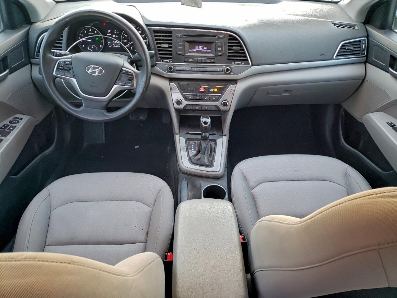 2017 HYUNDAI ELANTRA SE photo 8