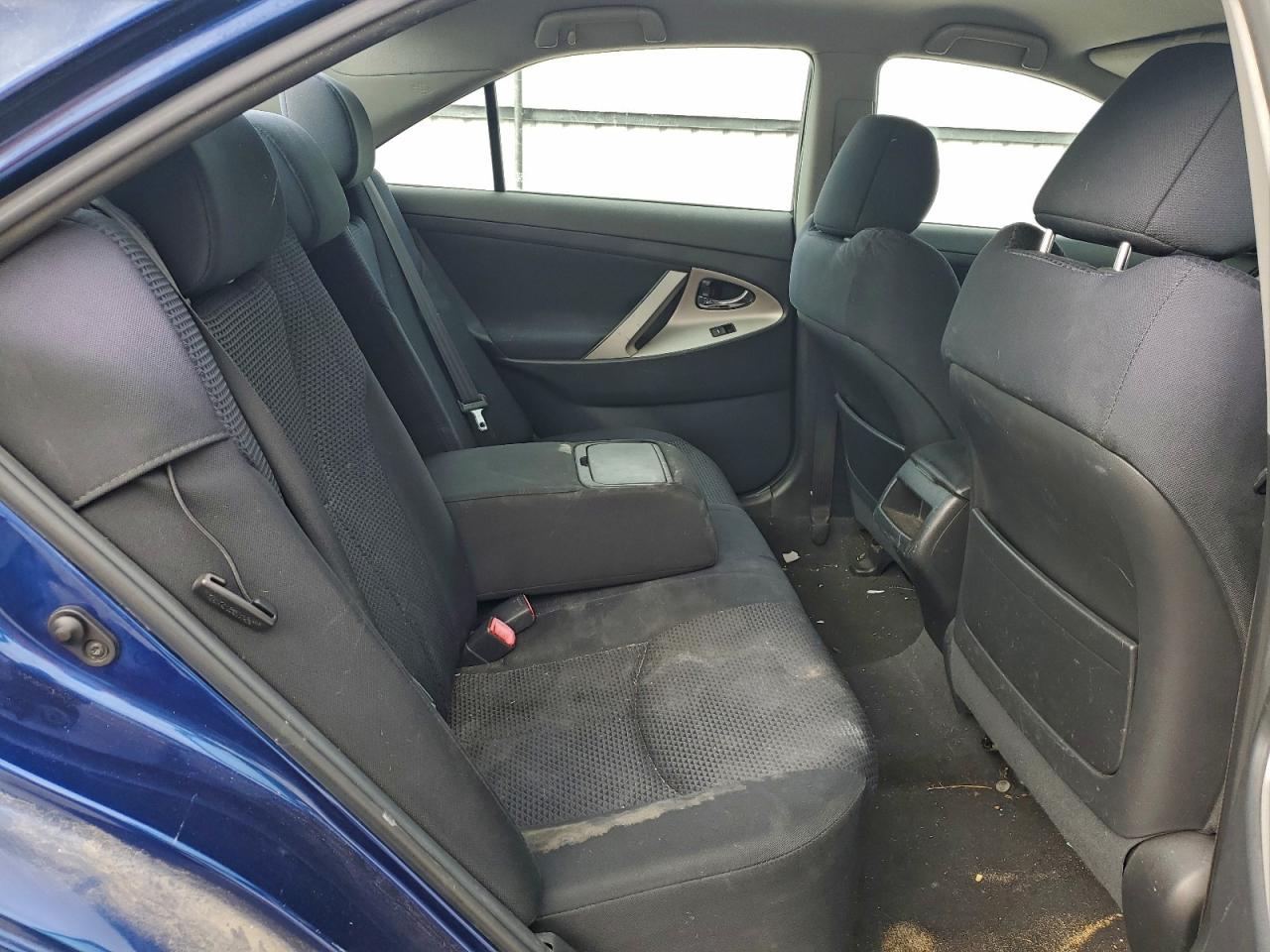 2010 TOYOTA CAMRY BASE photo 10