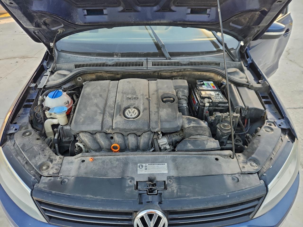 2011 VOLKSWAGEN JETTA SE photo 11