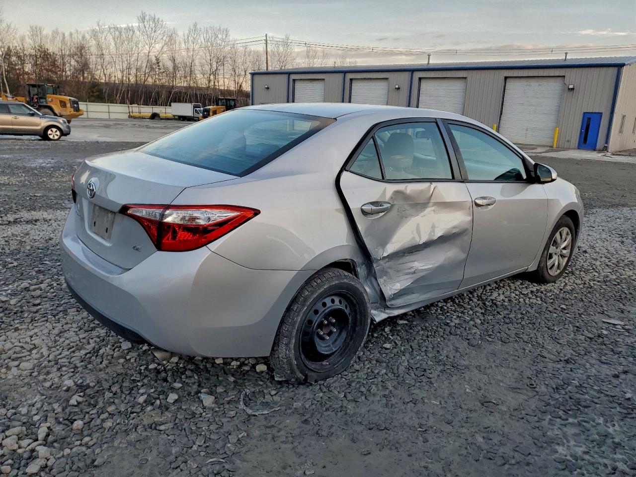 2015 TOYOTA COROLLA L photo 3