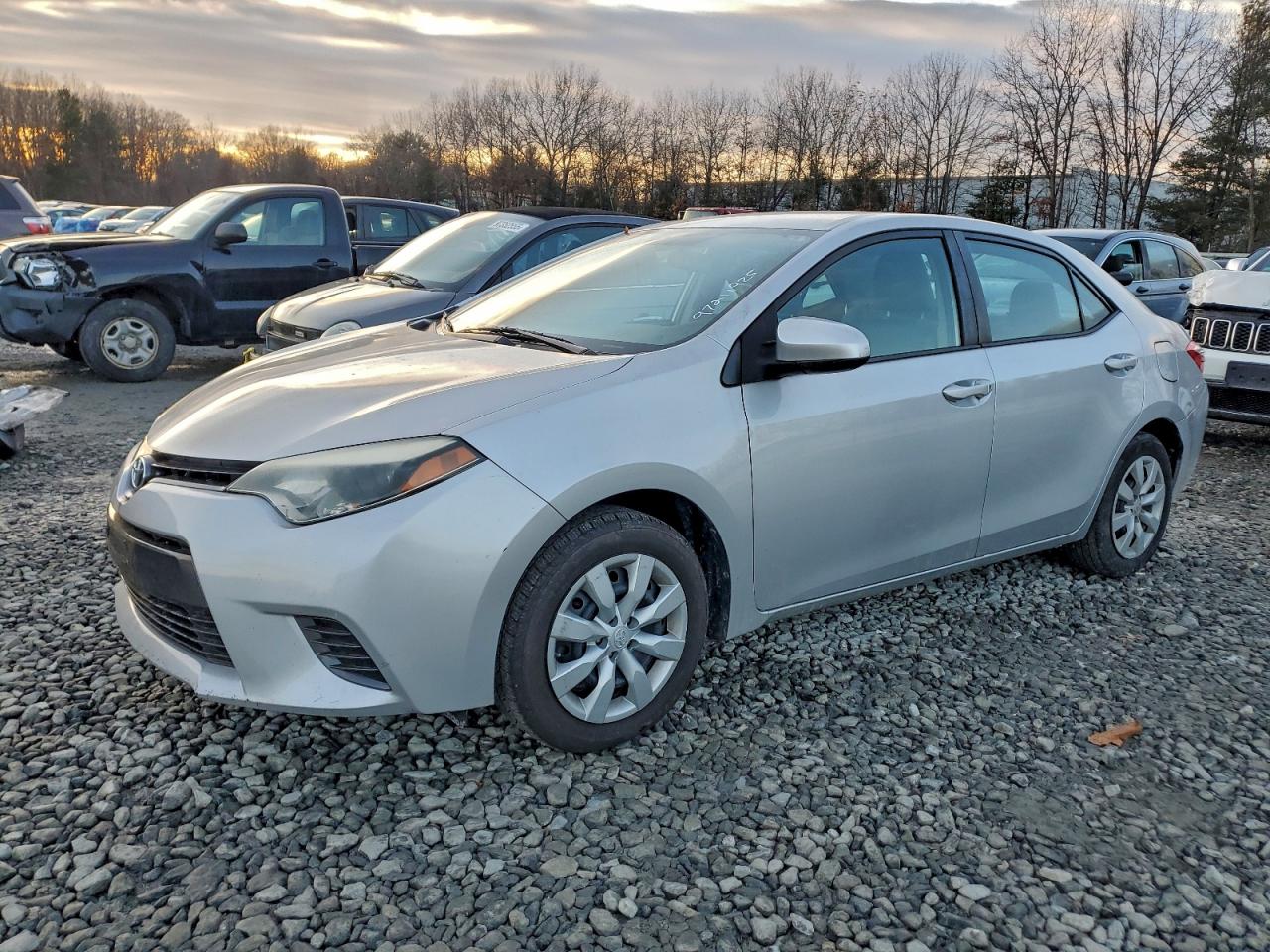 2015 TOYOTA COROLLA