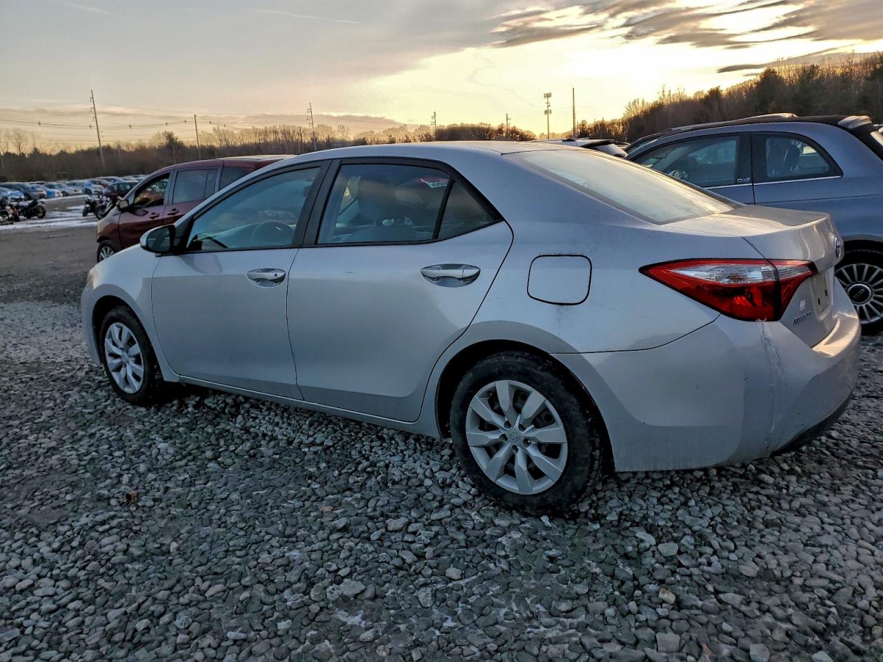 2015 TOYOTA COROLLA L photo 2