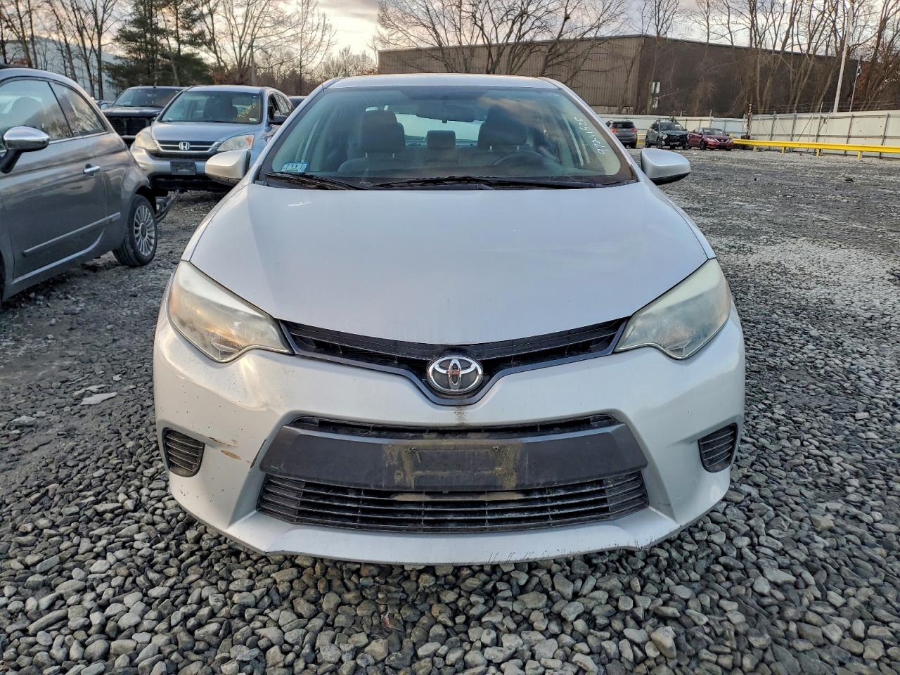 2015 TOYOTA COROLLA L photo 5