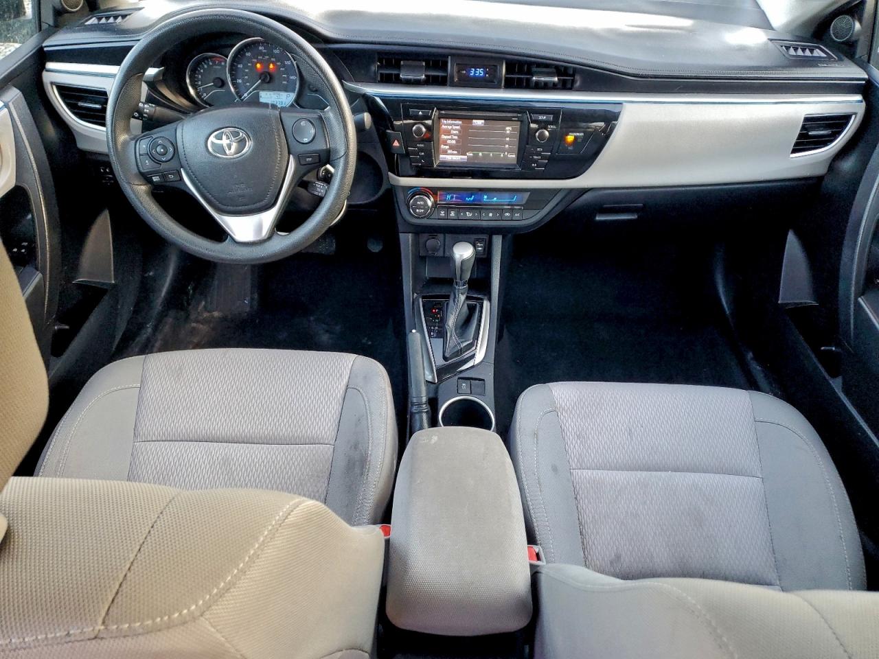 2015 TOYOTA COROLLA L photo 8