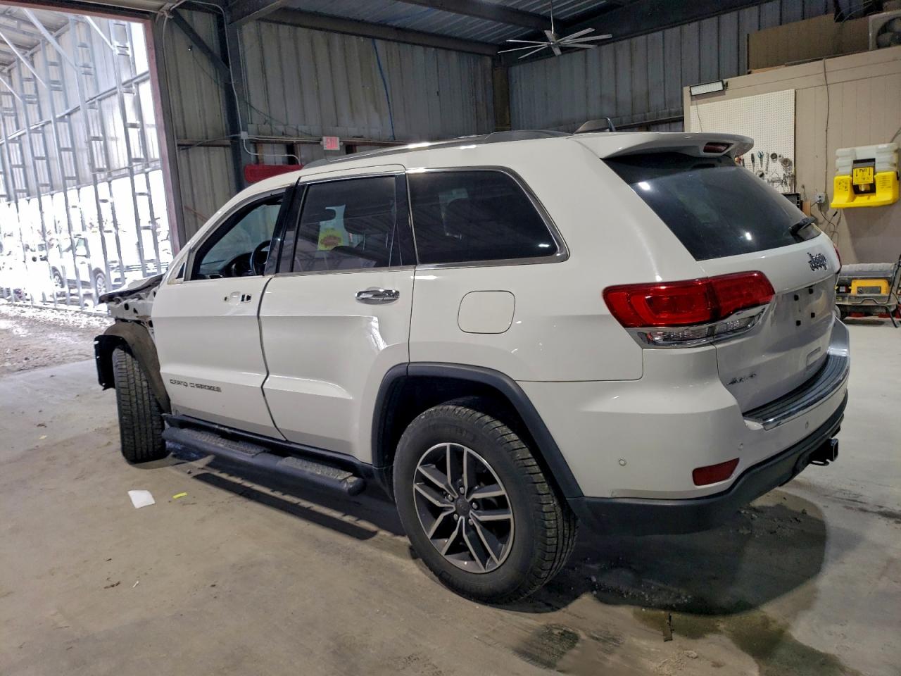 2019 JEEP GRAND CHEROKEE LIMITED photo 4