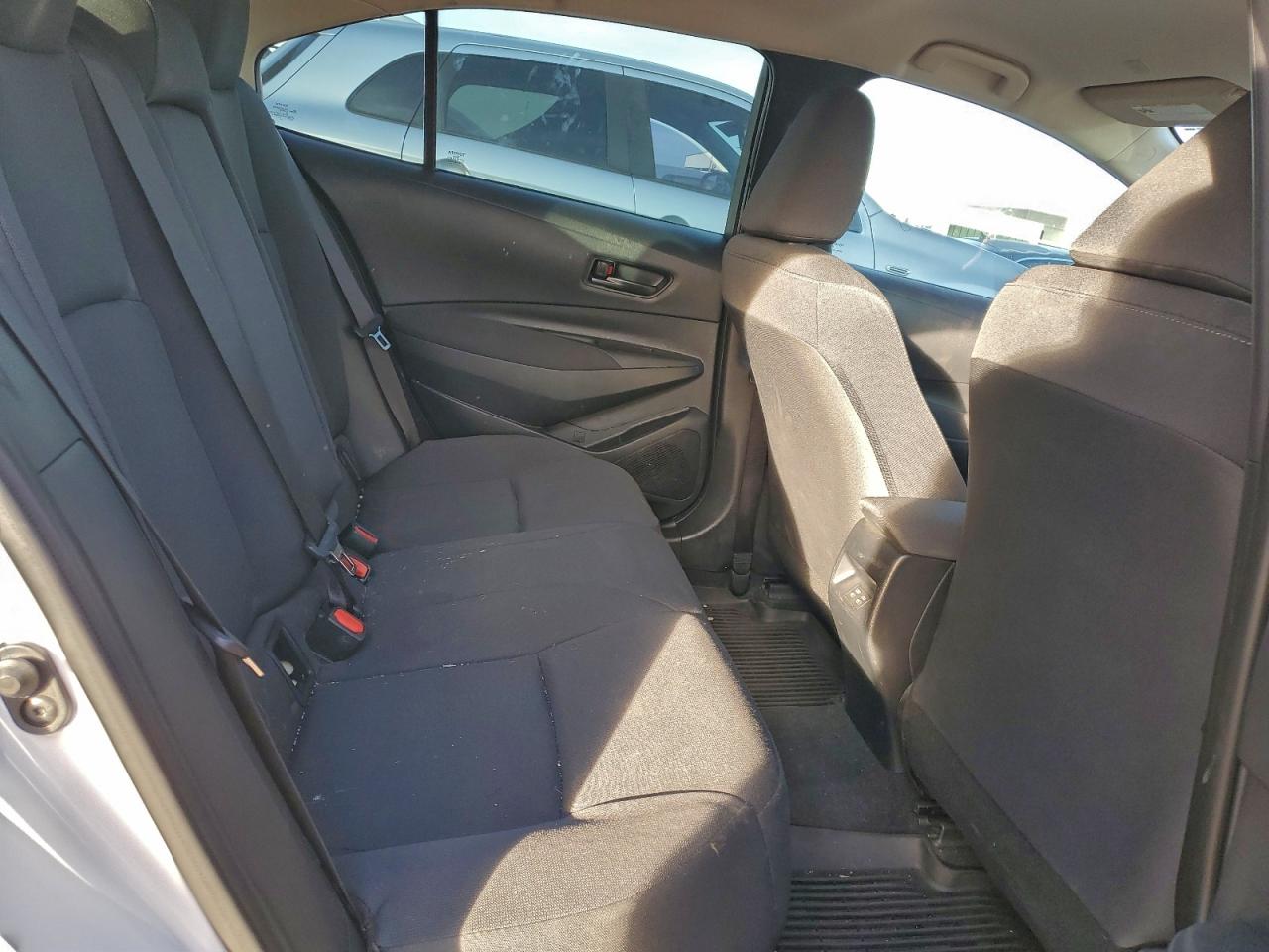 2024 TOYOTA COROLLA LE photo 19