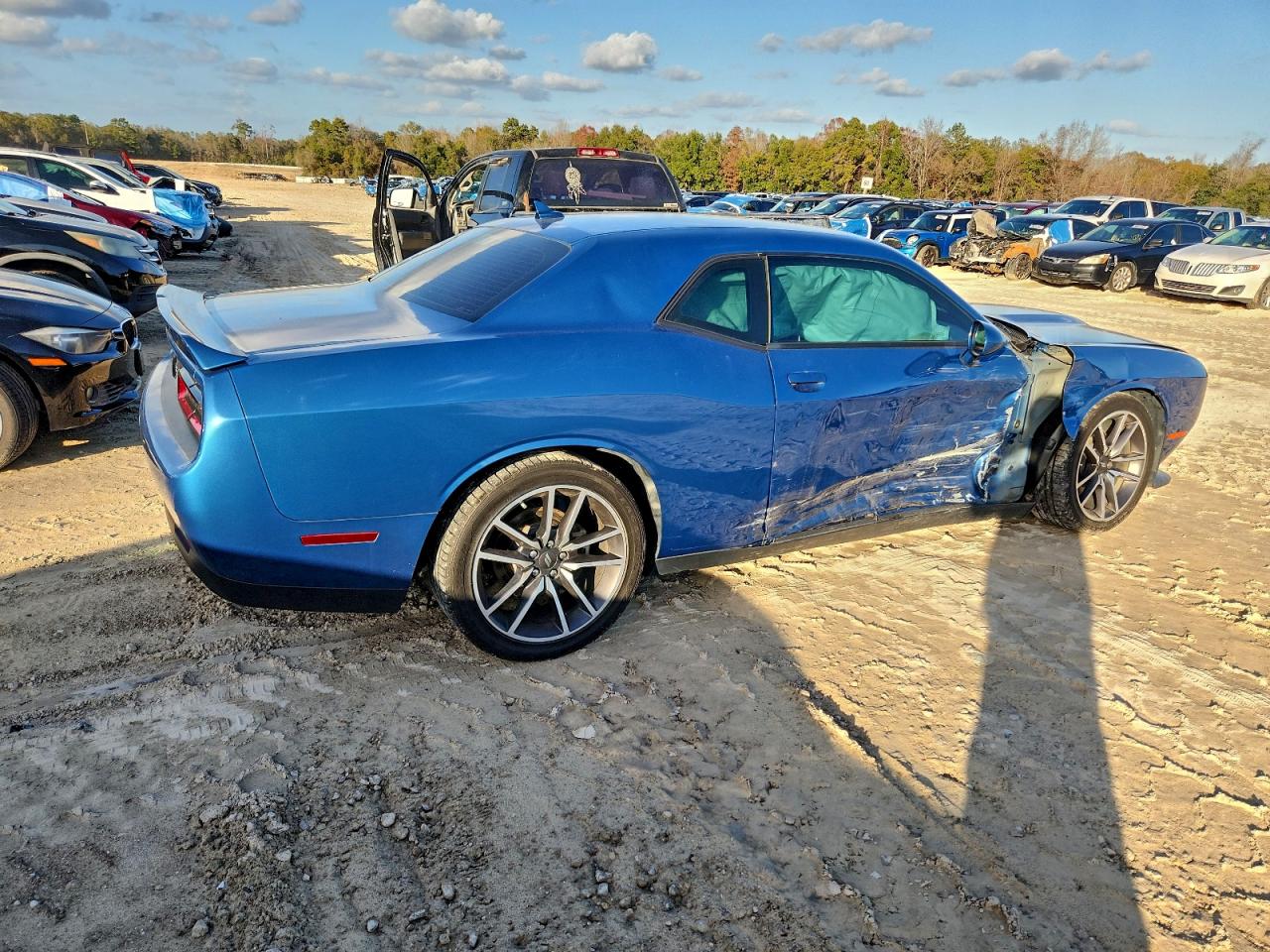 2022 DODGE CHALLENGER R/T photo 5