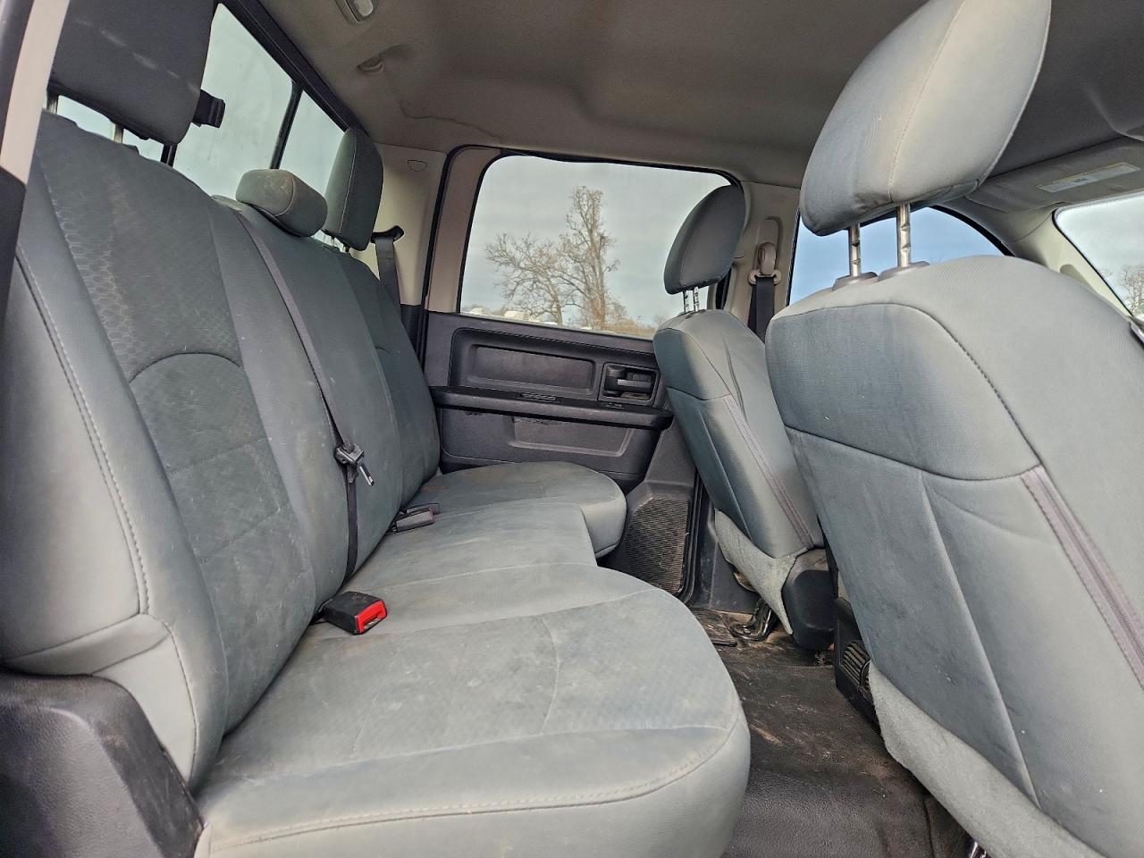 2016 RAM 2500 ST photo 10