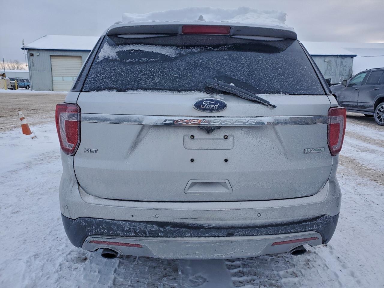 2017 FORD EXPLORER XLT photo 11
