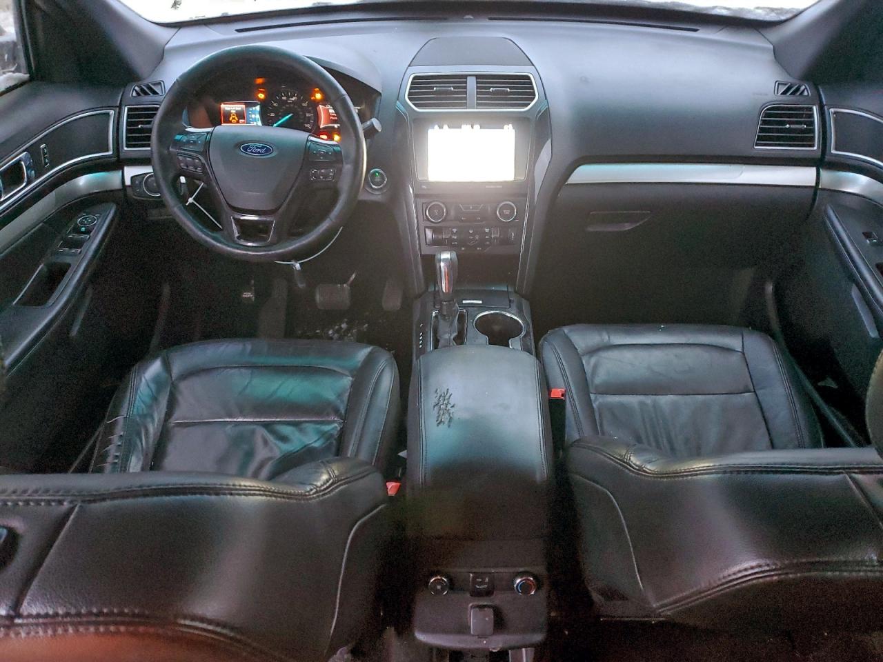 2017 FORD EXPLORER XLT photo 15
