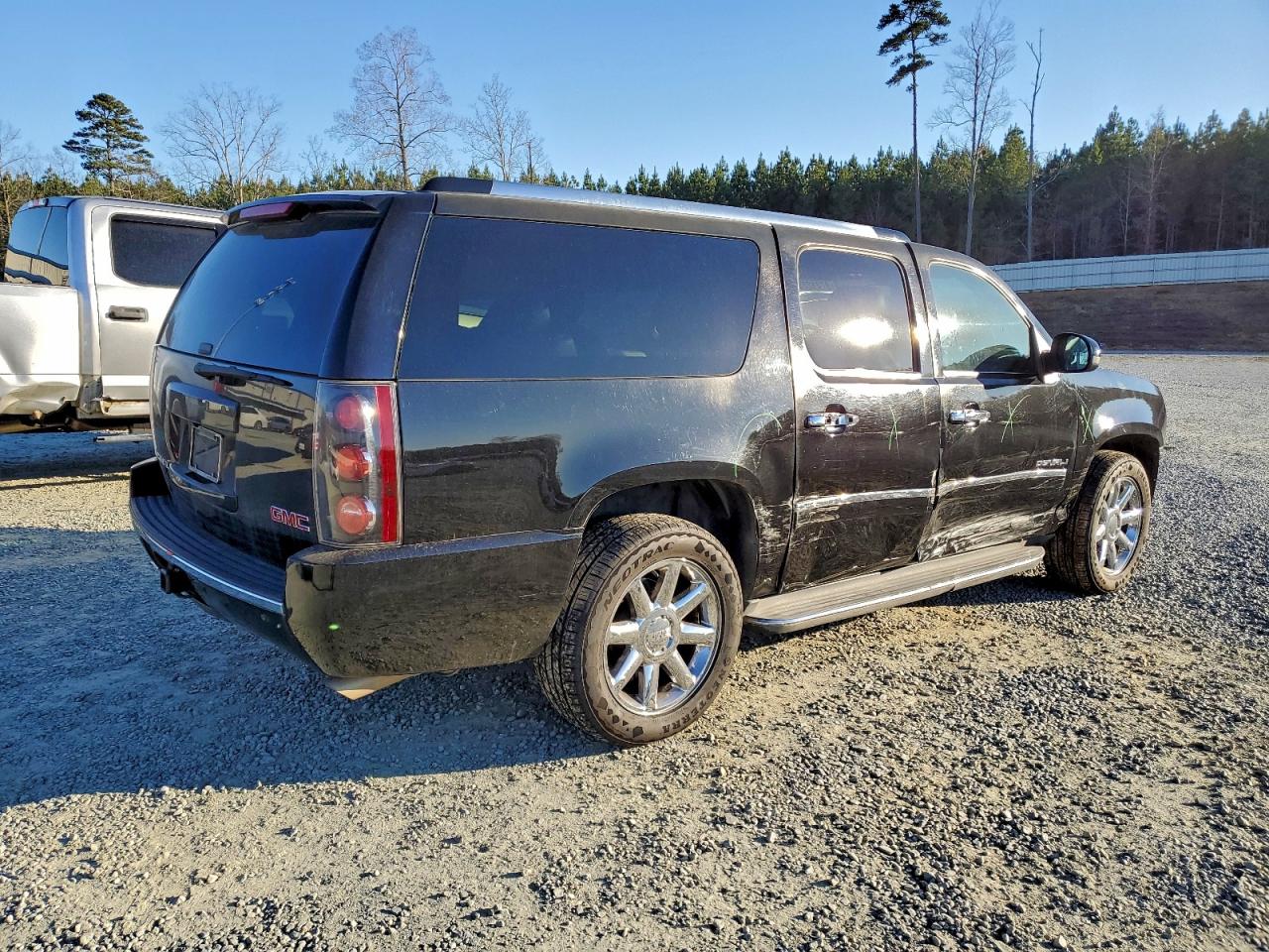 2013 GMC YUKON XL DENALI photo 5