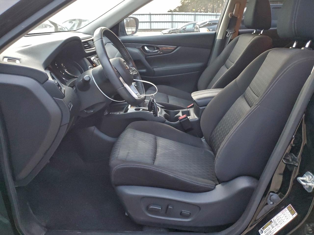 2019 NISSAN ROGUE S photo 13