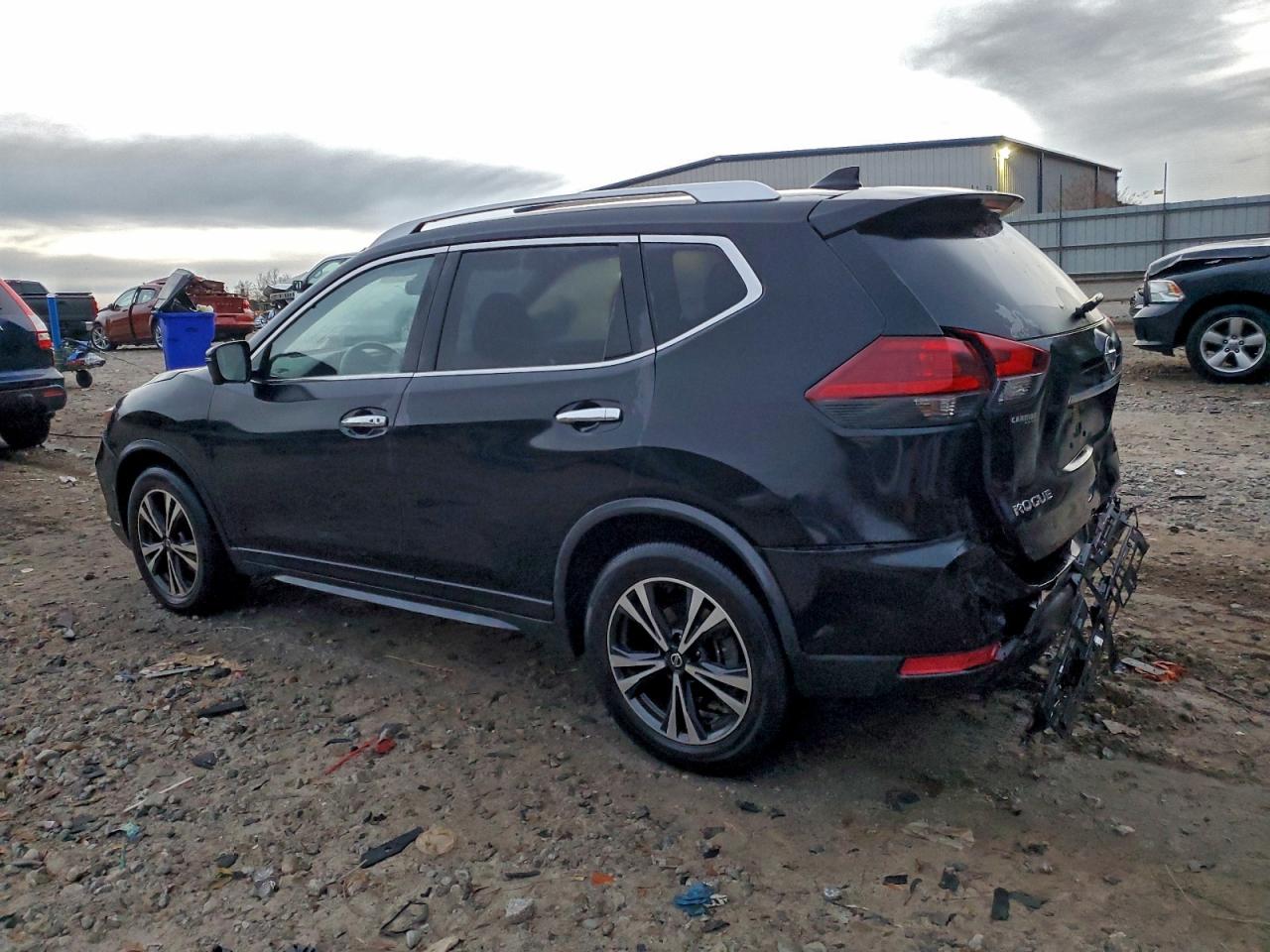 2019 NISSAN ROGUE S photo 3