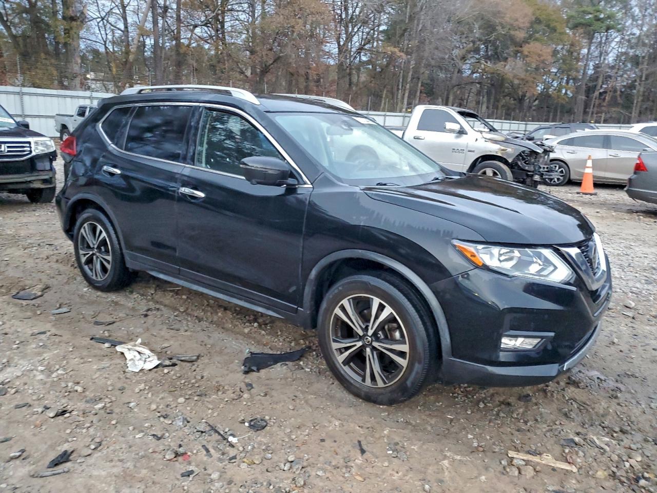 2019 NISSAN ROGUE S photo 7